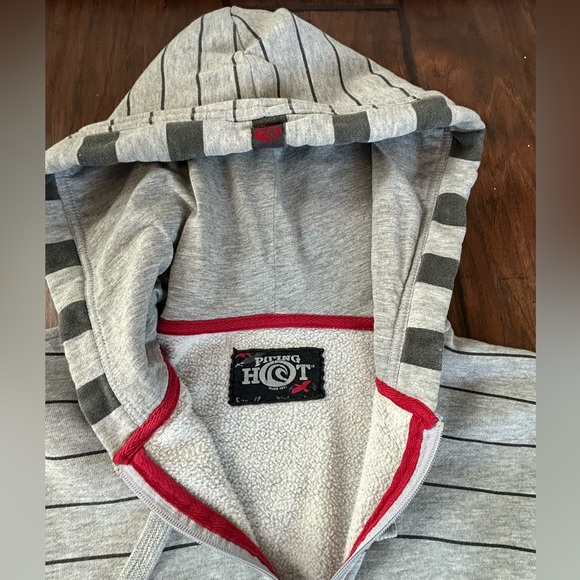 Piping Hot Gray Striped Boys Hoodie Sweatshirt Skateboard Skater Sz 12 - Picture 6 of 7